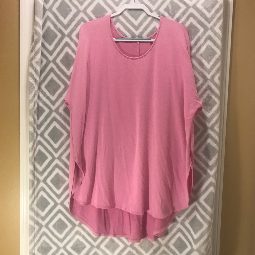 Active wear high low tunic 22/24 Lane Bryant pink